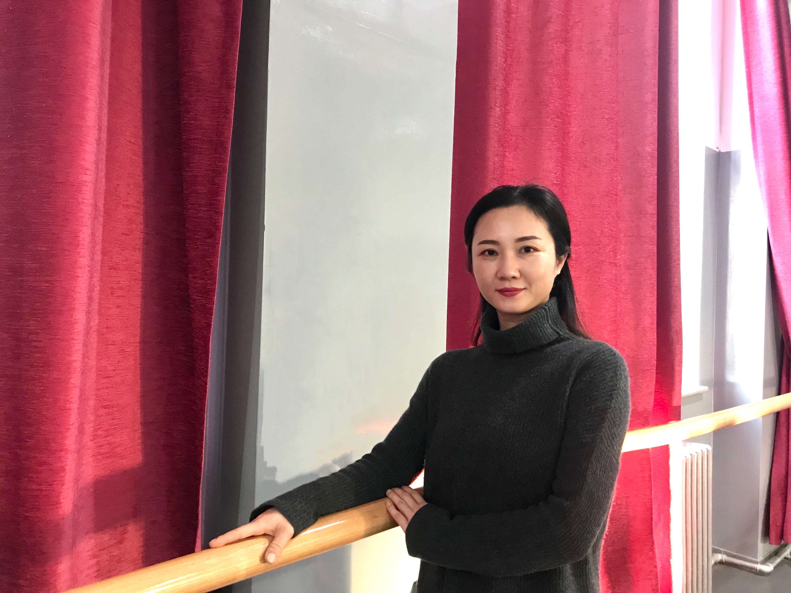 金妮娜证件照.jpg